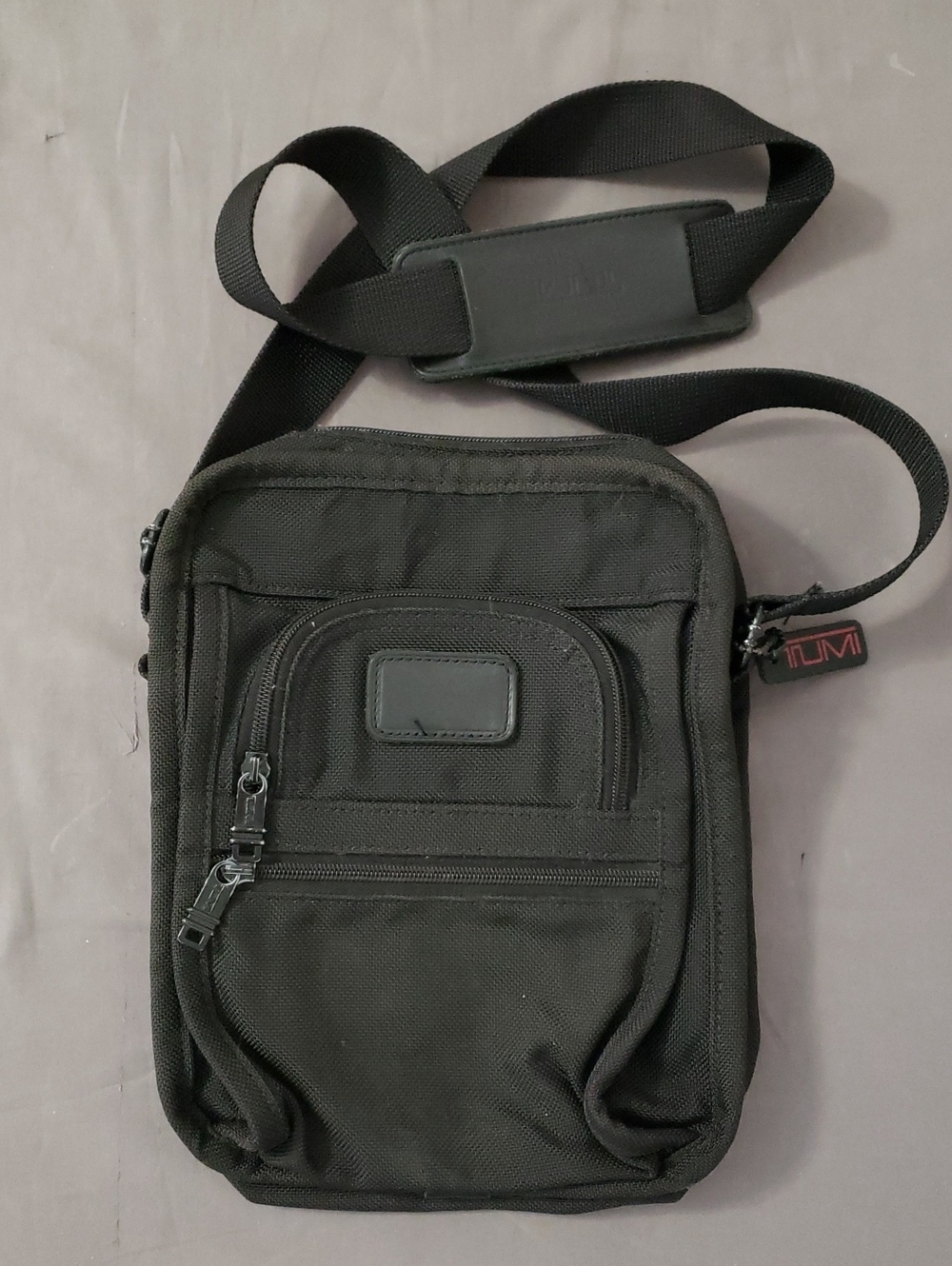Tumi Black Nylon Crossbody Messenger Bag 212D3